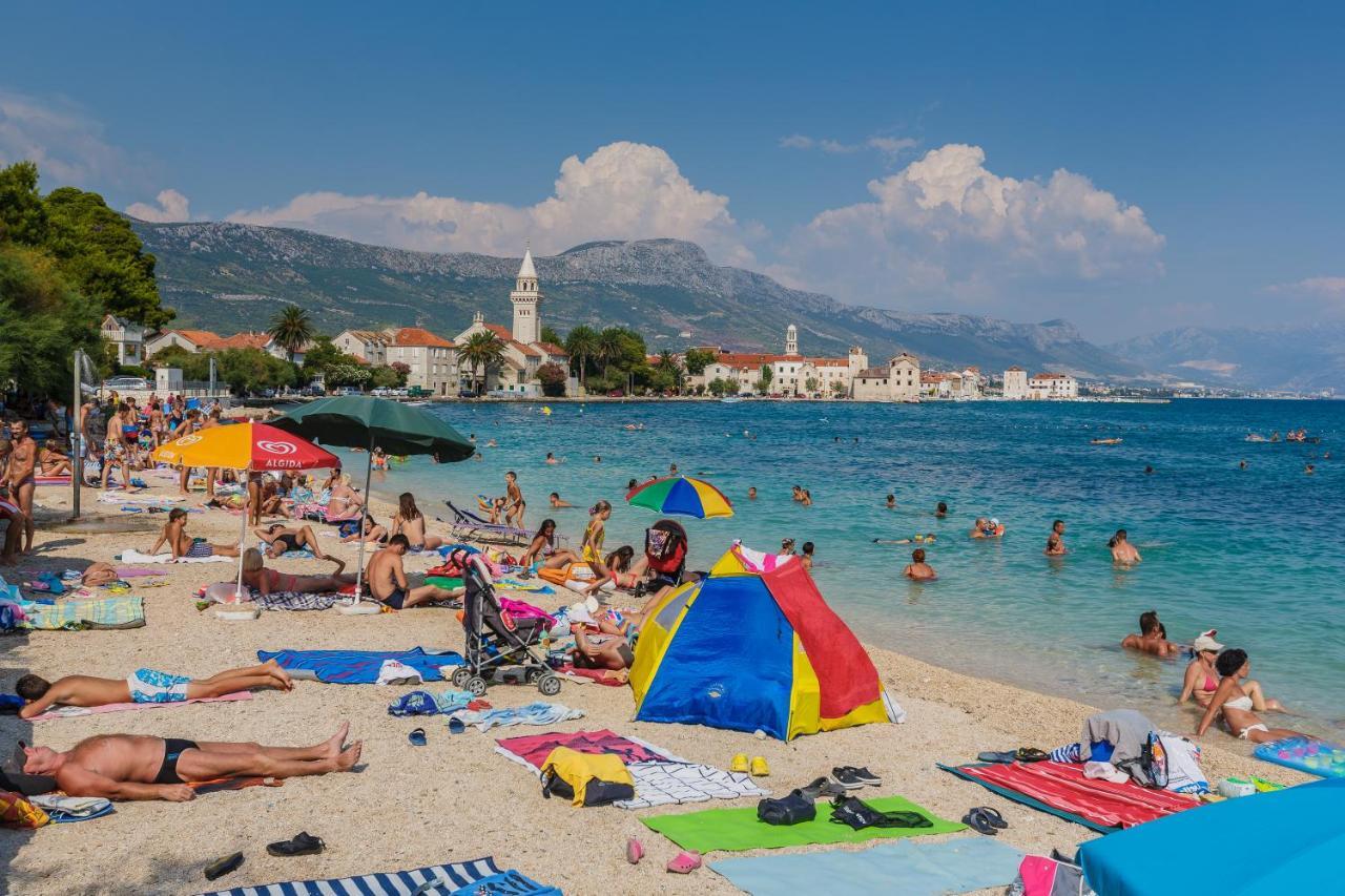 Andriana With Outdoor Pool Apartment Kastela
