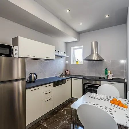 Apartment Andriana With Outdoor Pool Kastela Exterior photo