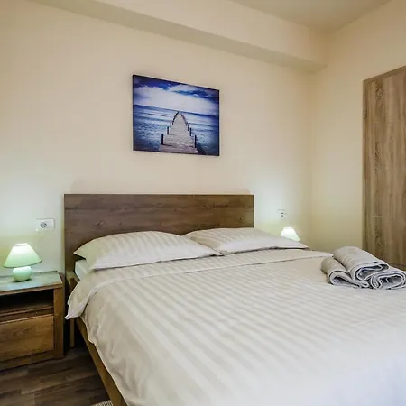 Apartment Andriana With Outdoor Pool Kastela Exterior photo