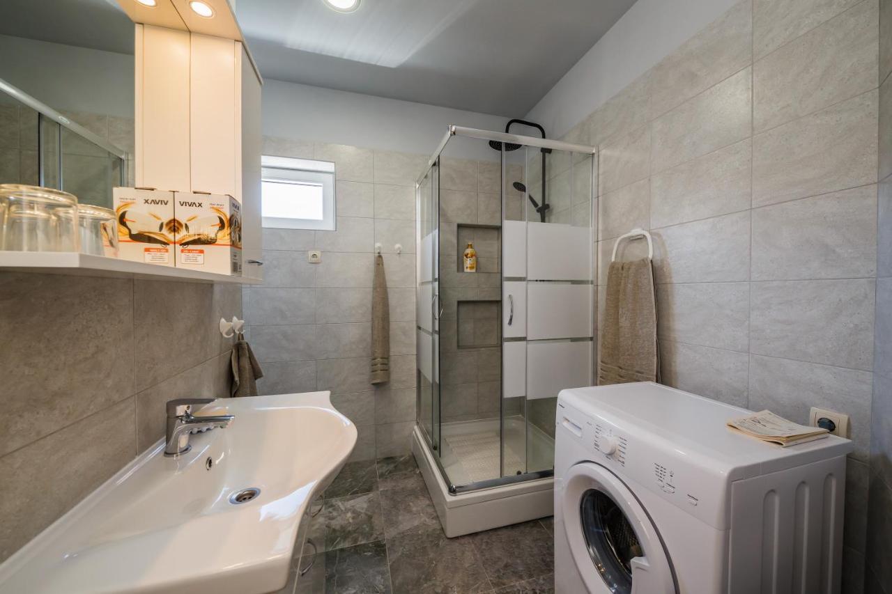 Appartamento Andriana With Outdoor Pool